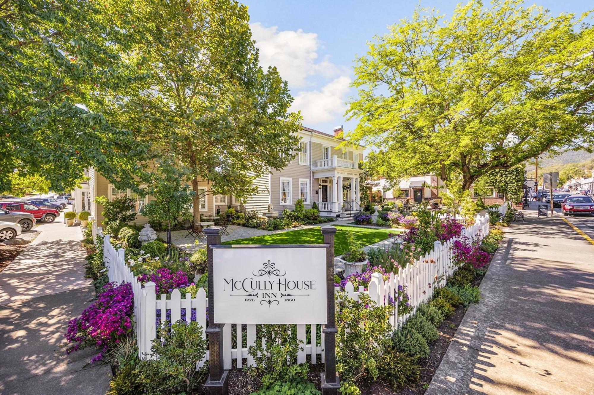 Mccully House Inn Jacksonville Exterior photo