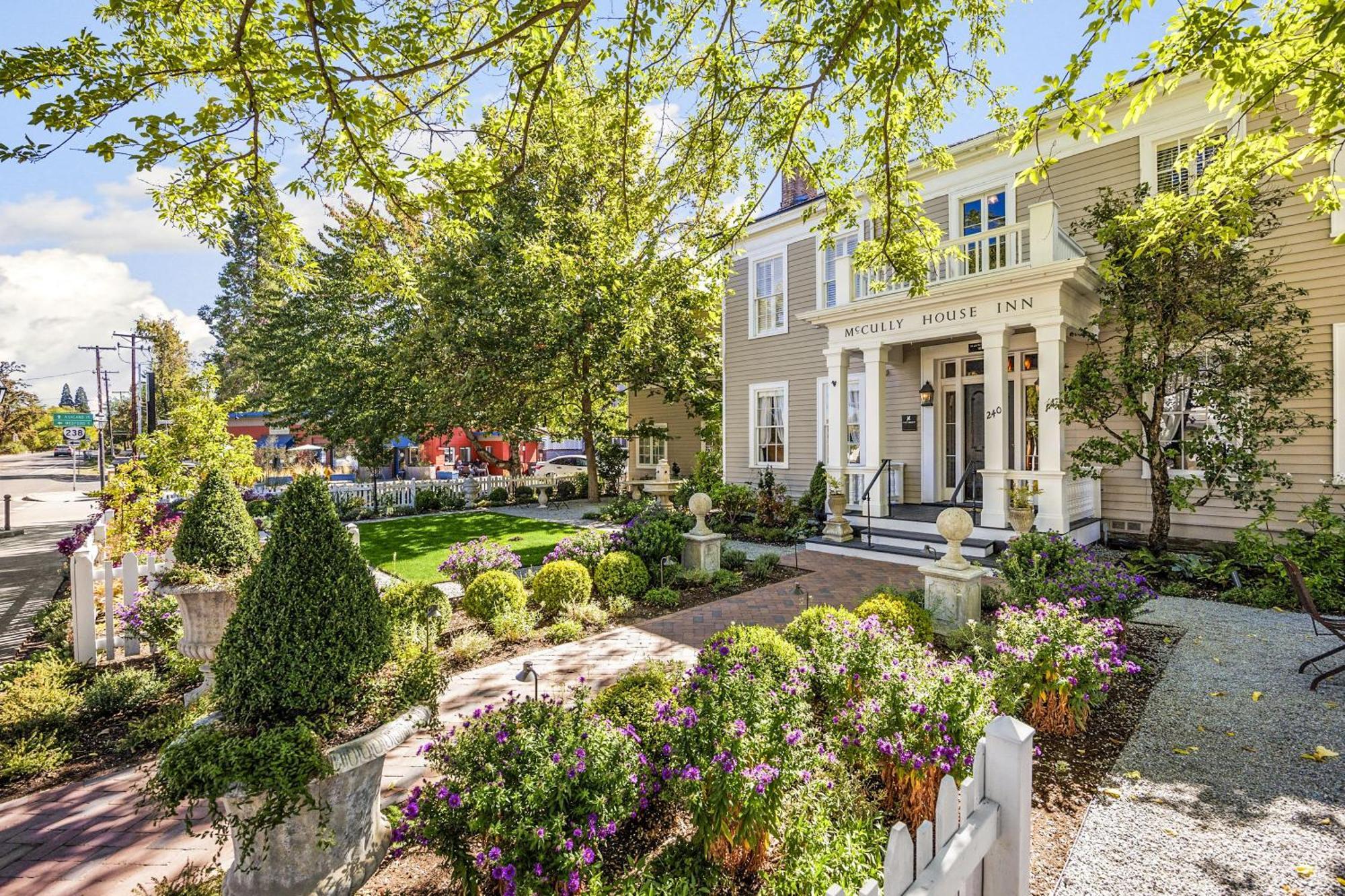 Mccully House Inn Jacksonville Exterior photo